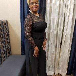 Meet your Posher, Deborah